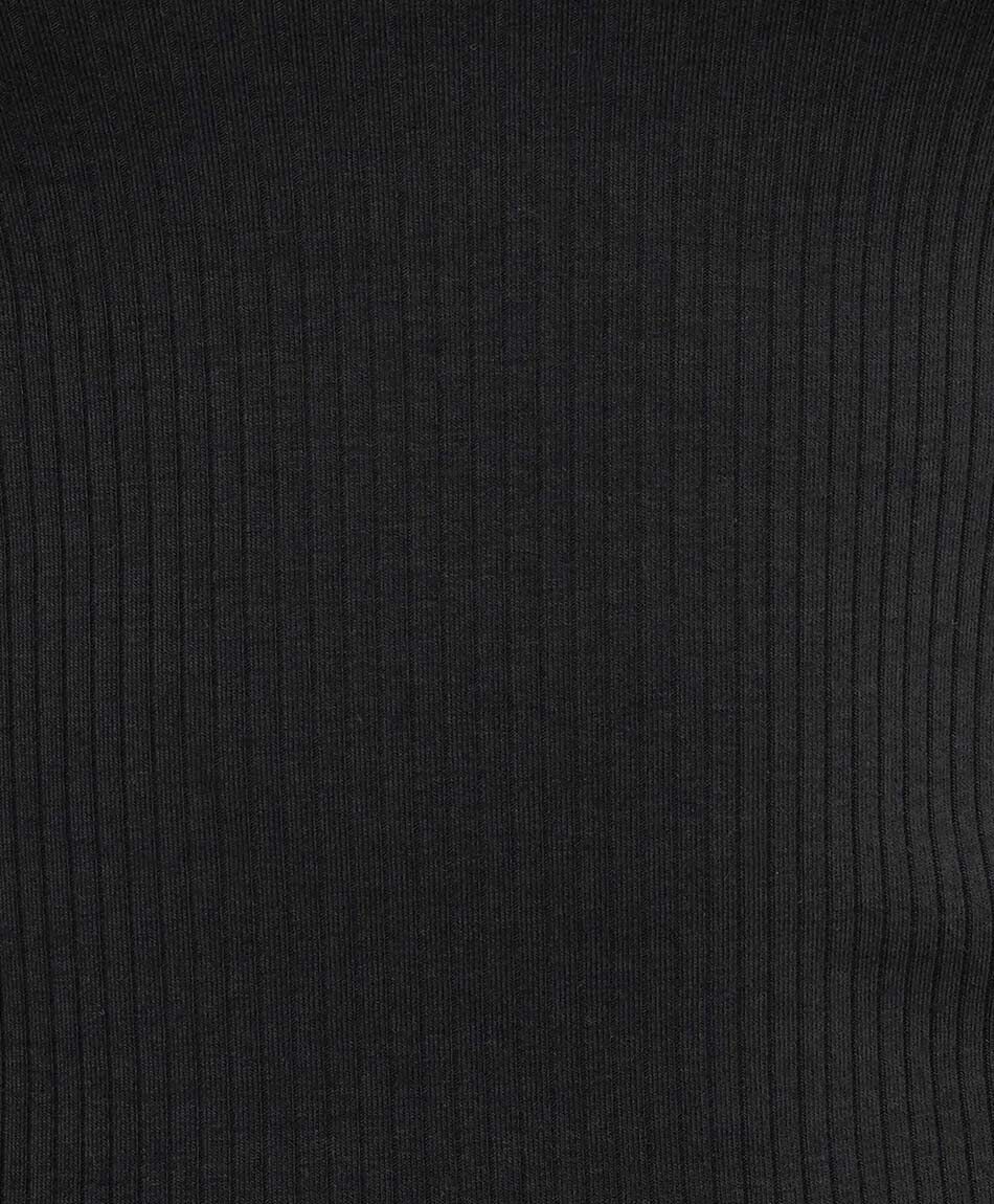 Polera mujer acanalada cuello en v negra