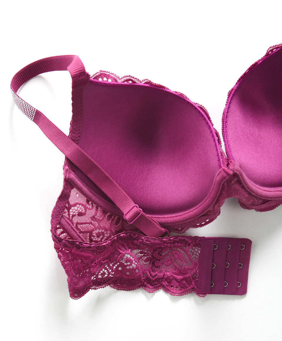 Sost&eacute;n mujer brillos encajes