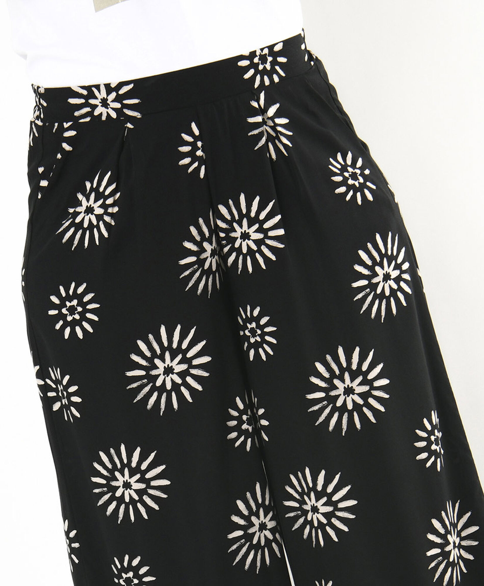 Pantalón mujer flores y líneas Pantalón mujer flores y líneas