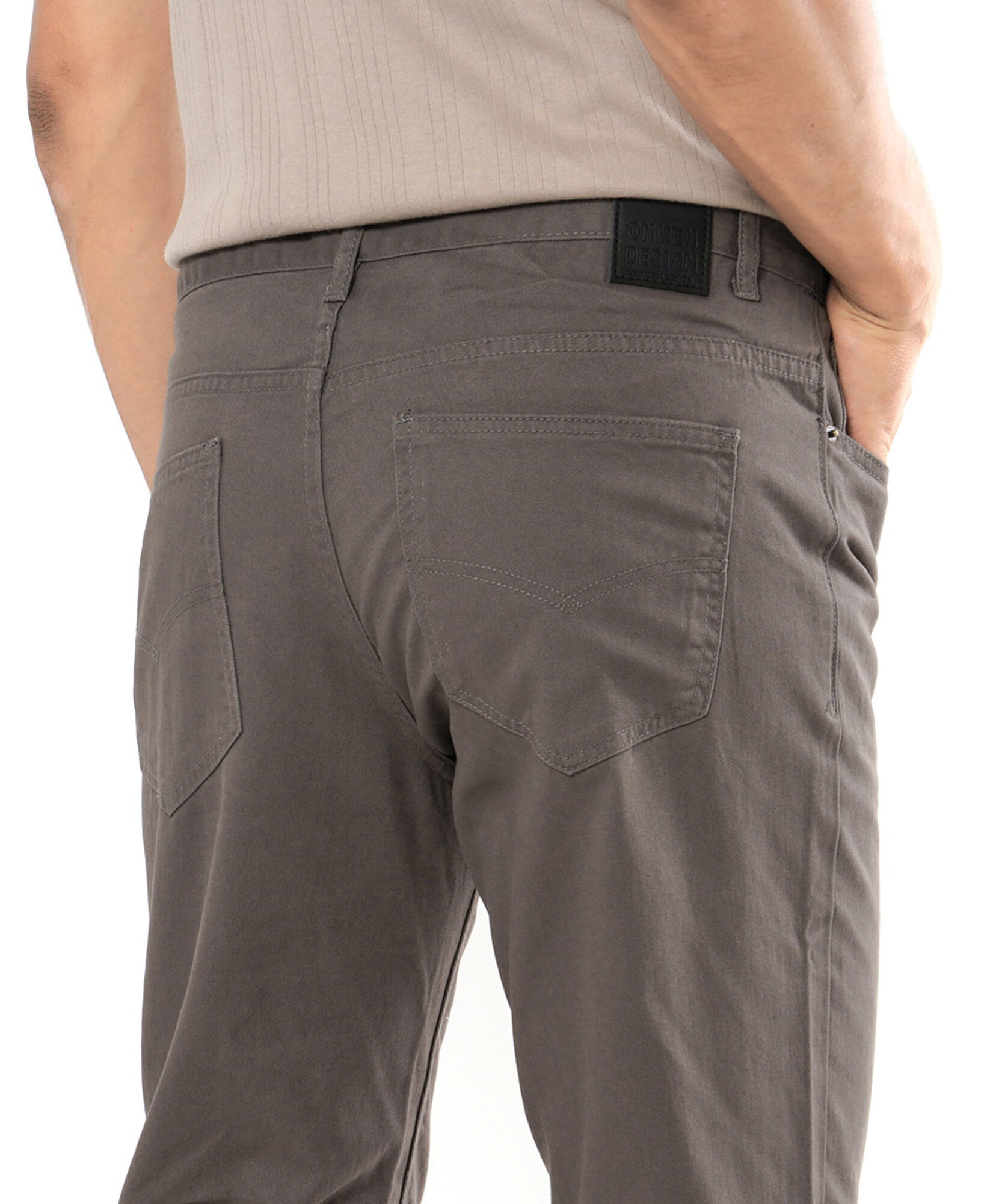 Pantalón hombre liso básico Pantalón hombre liso básico