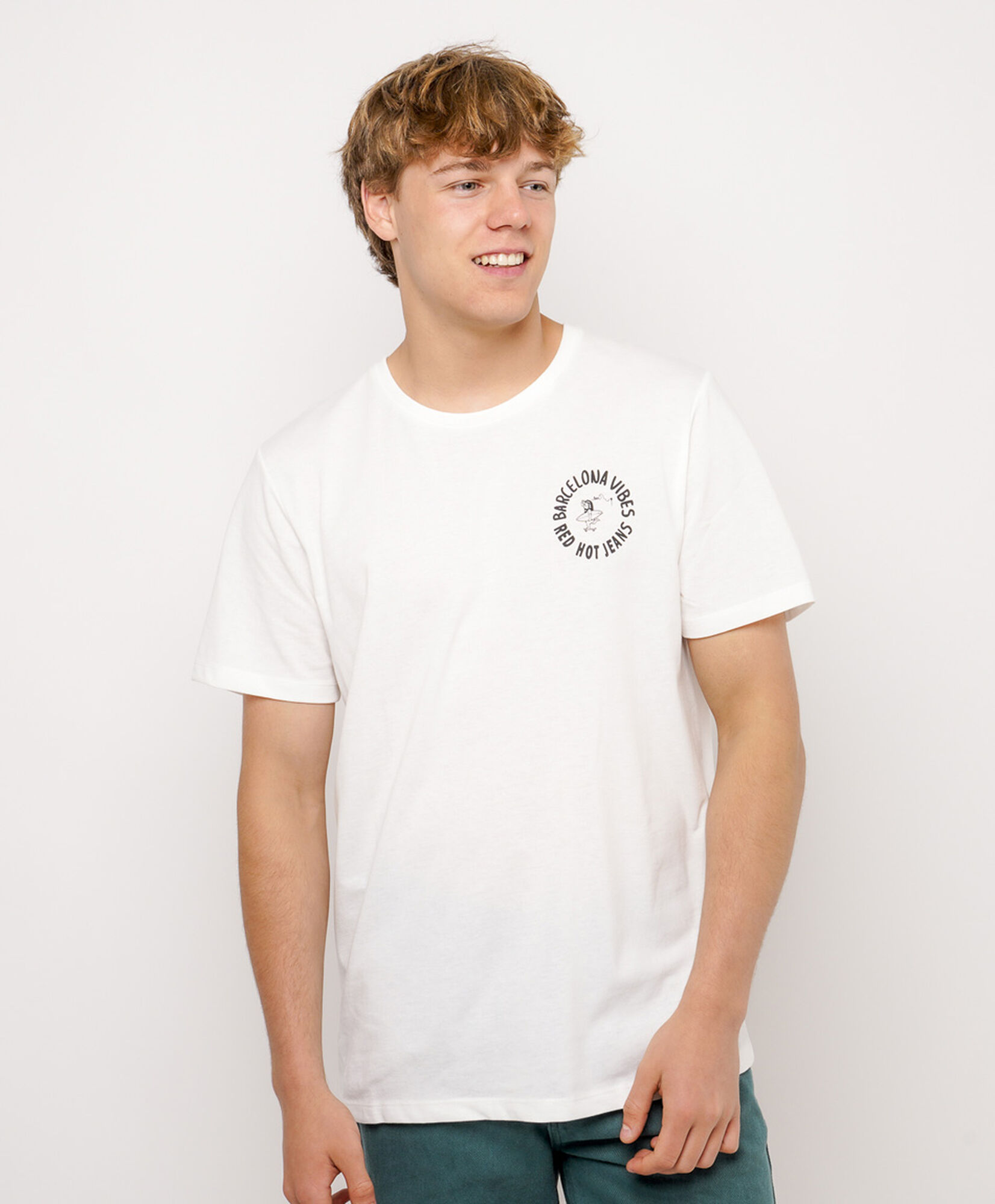 Polera hombre doble estampado barcelona Polera hombre doble estampado barcelona