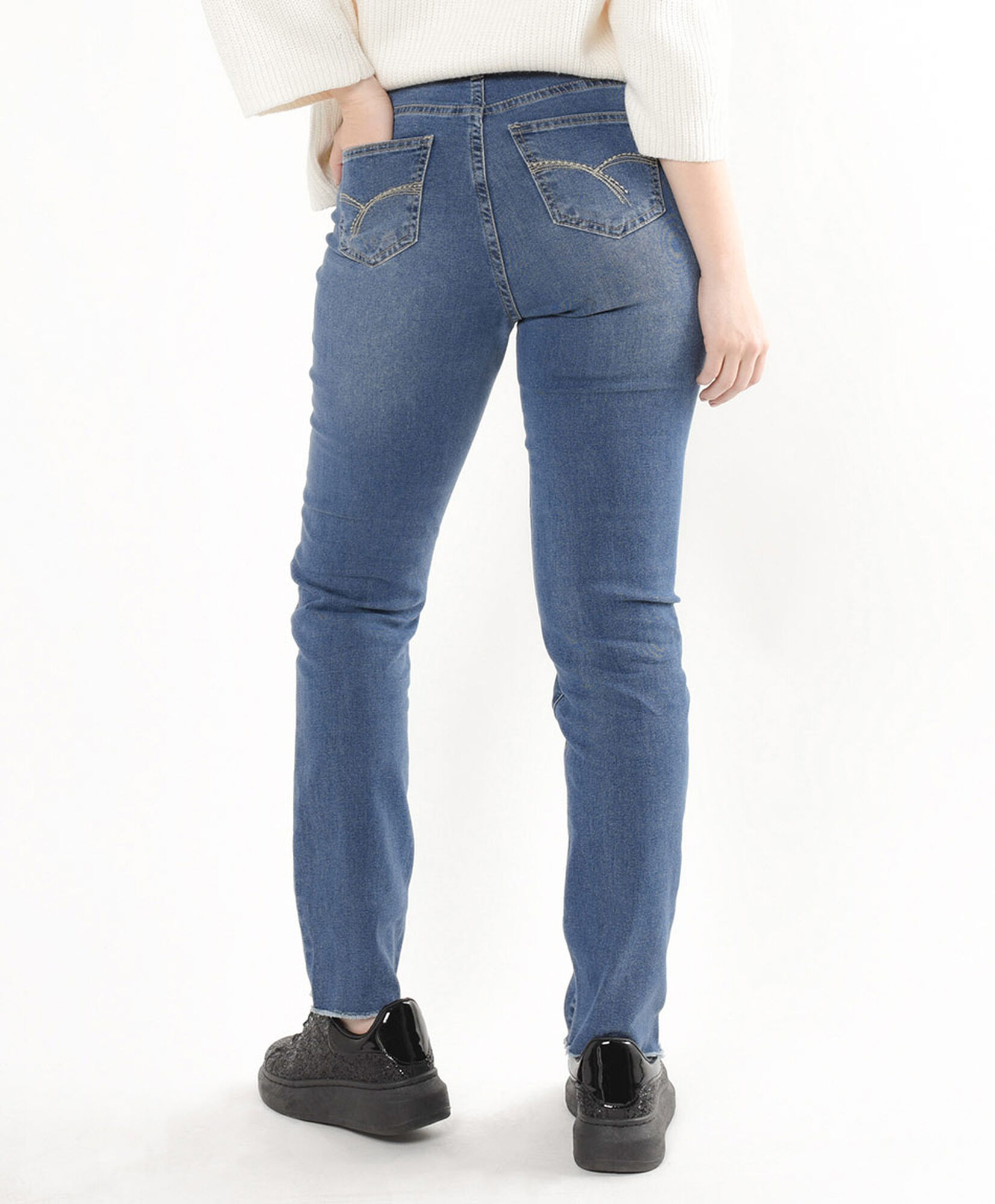 Jeans mujer basta desflecada Jeans mujer basta desflecada