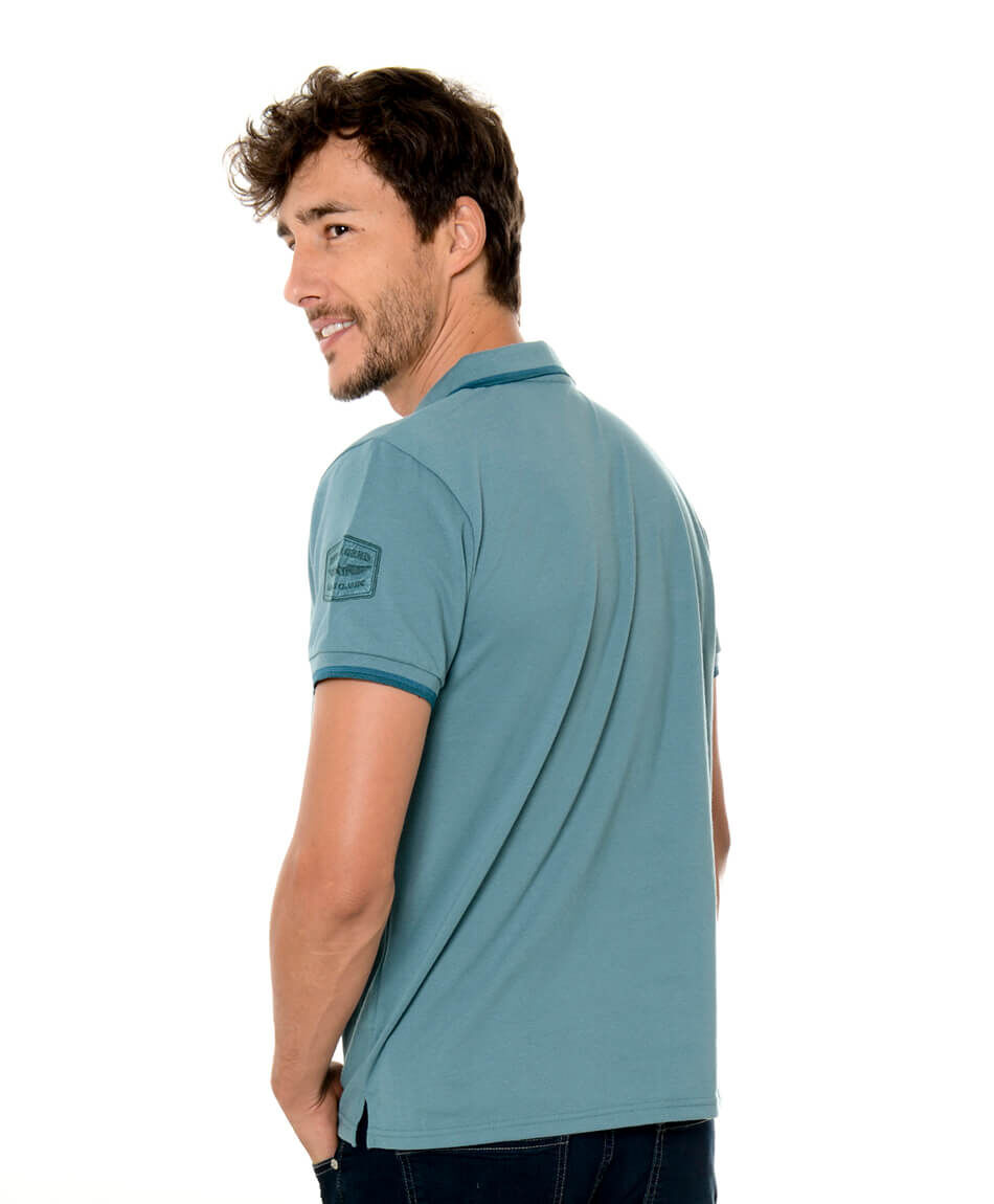 Polera con cuello