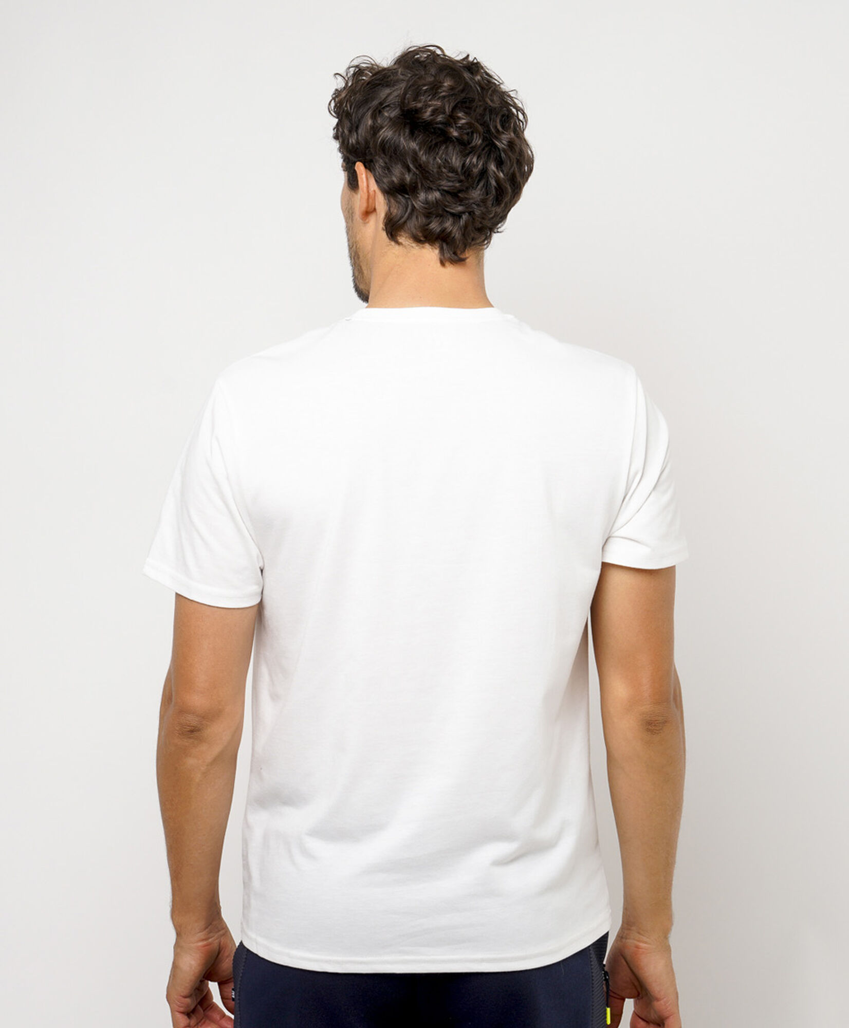 Polera deportiva hombre move Polera deportiva hombre move