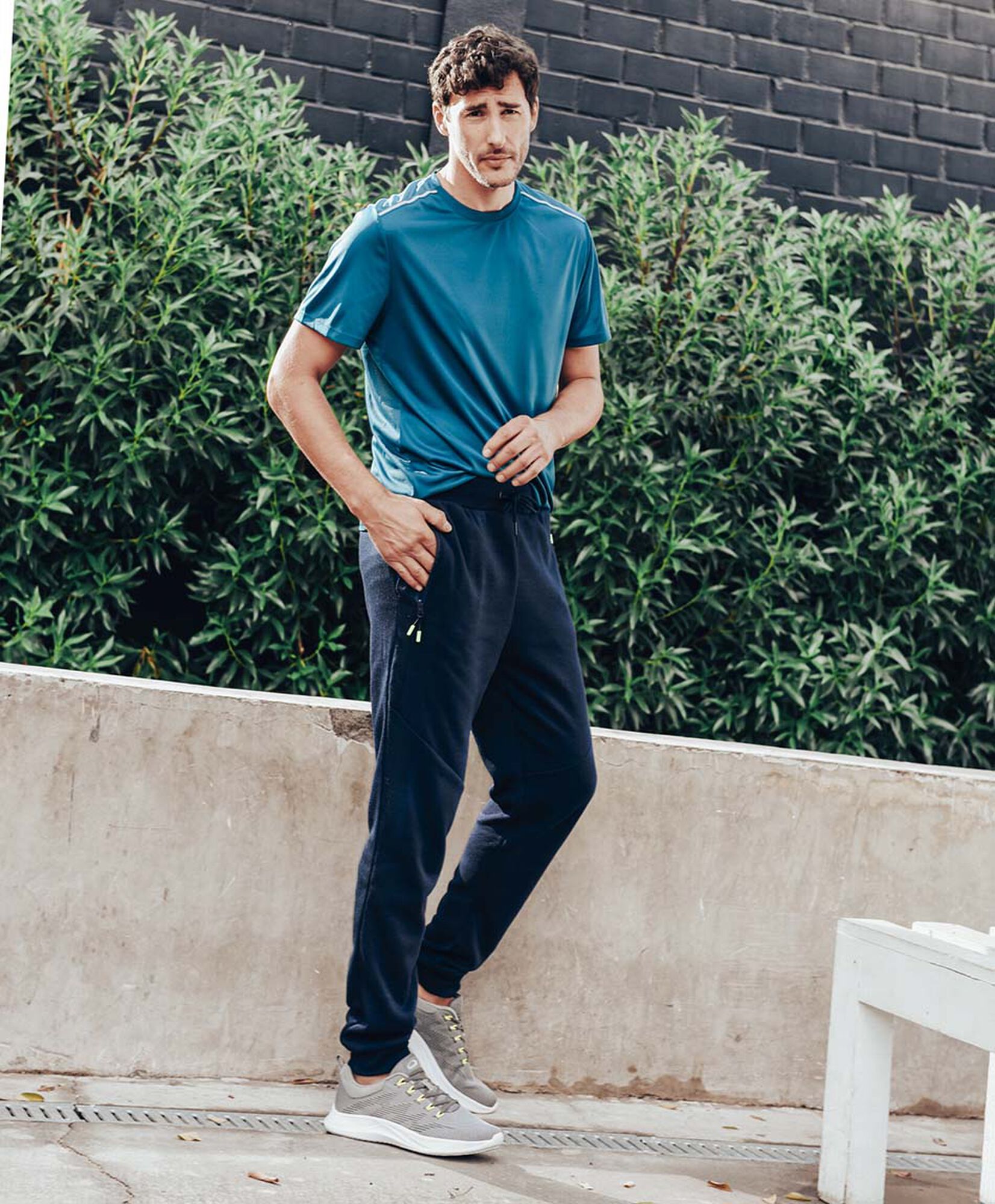 Pantalón deportivo hombre bolsillos cierre Pantalón deportivo hombre bolsillos cierre