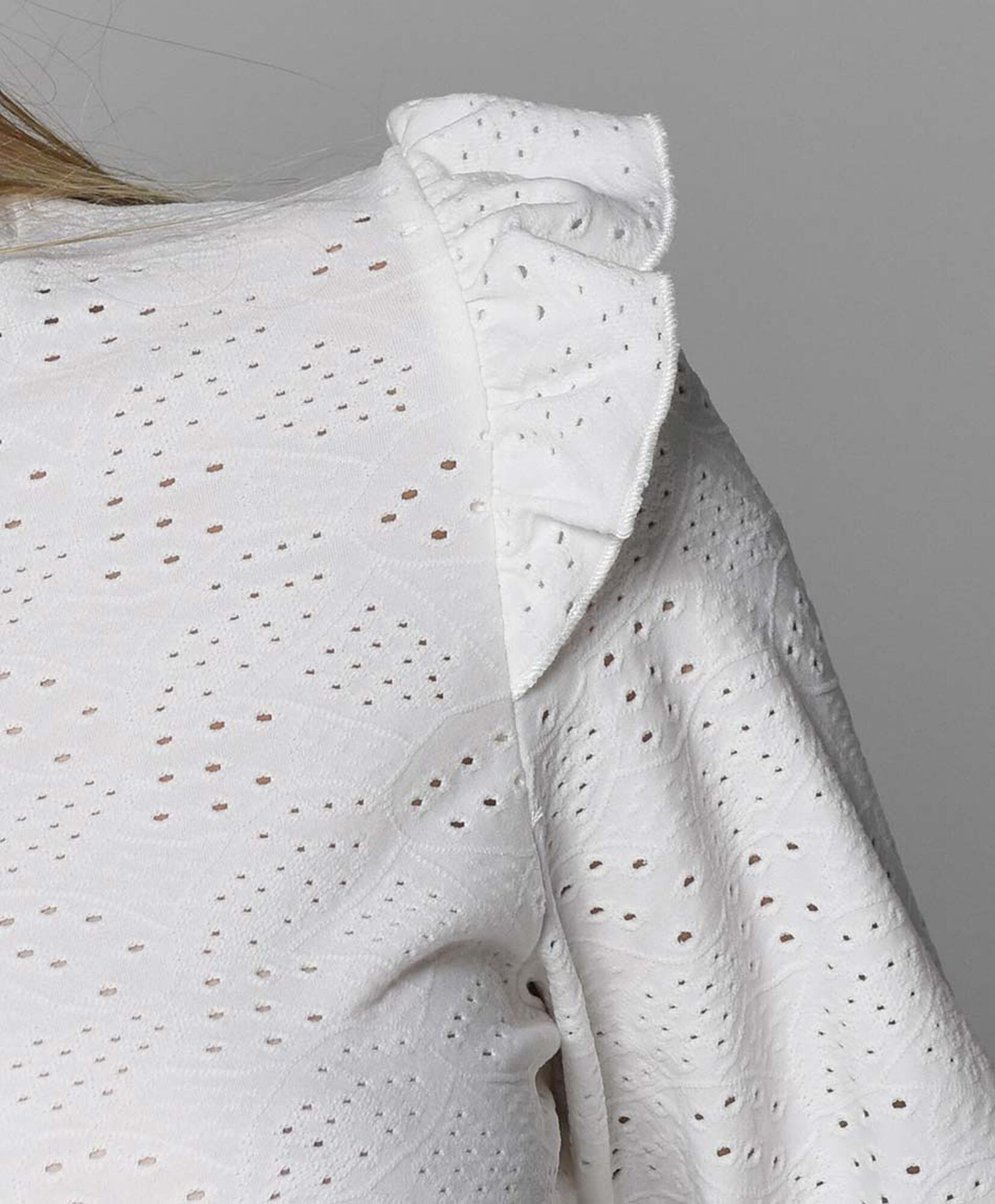 Polera mujer calado vuelos Polera mujer calado vuelos
