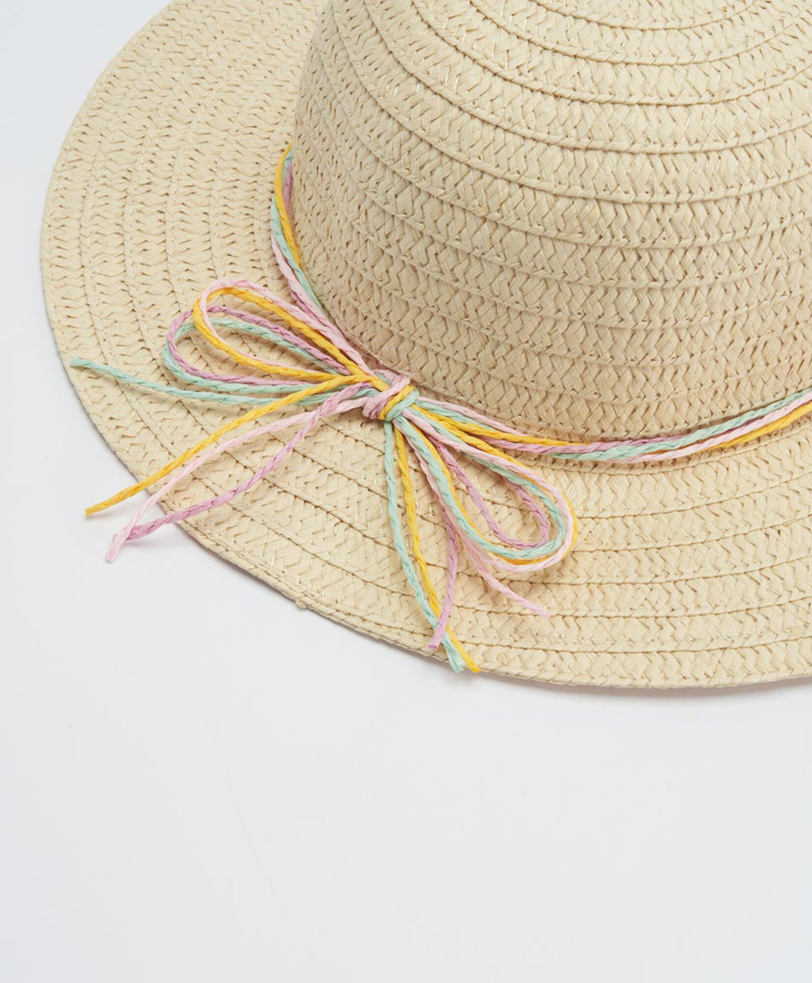 Sombrero niña cintas colores Sombrero niña cintas colores