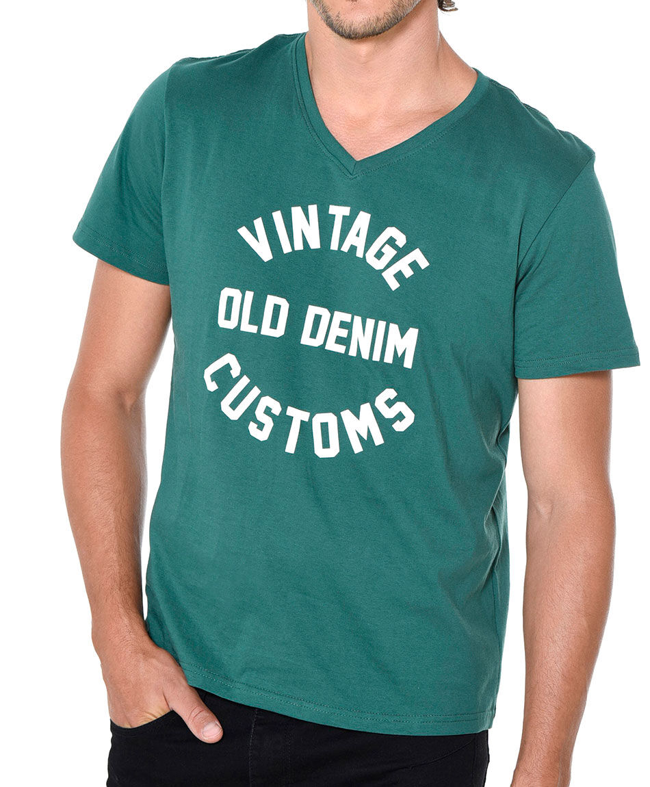 Polera estampada cuello v