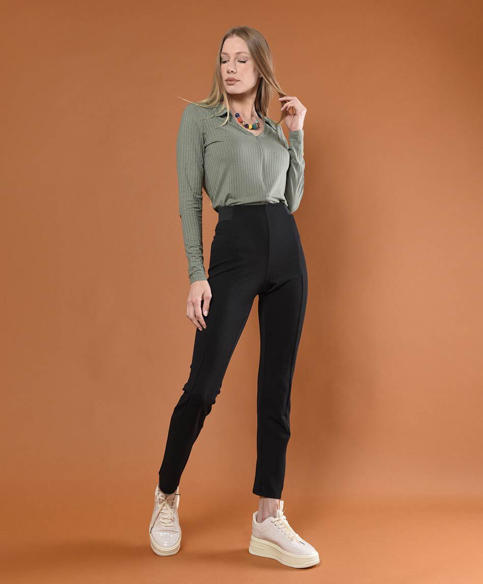 Pantal&oacute;n mujer elasticado slim fit