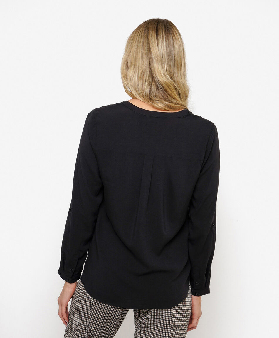 Blusa mujer cuello mao negra