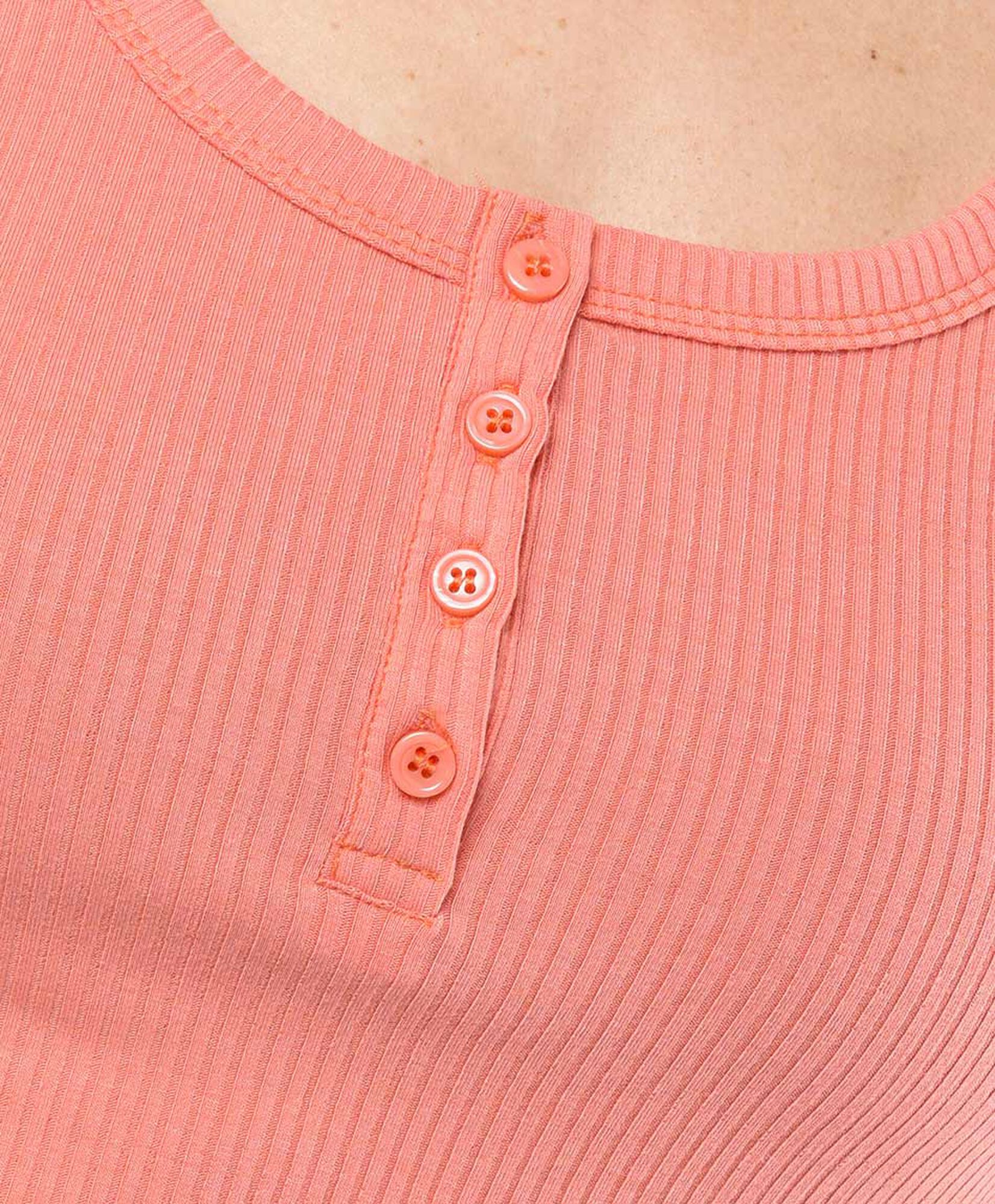 Polera mujer crop botones Polera mujer crop botones