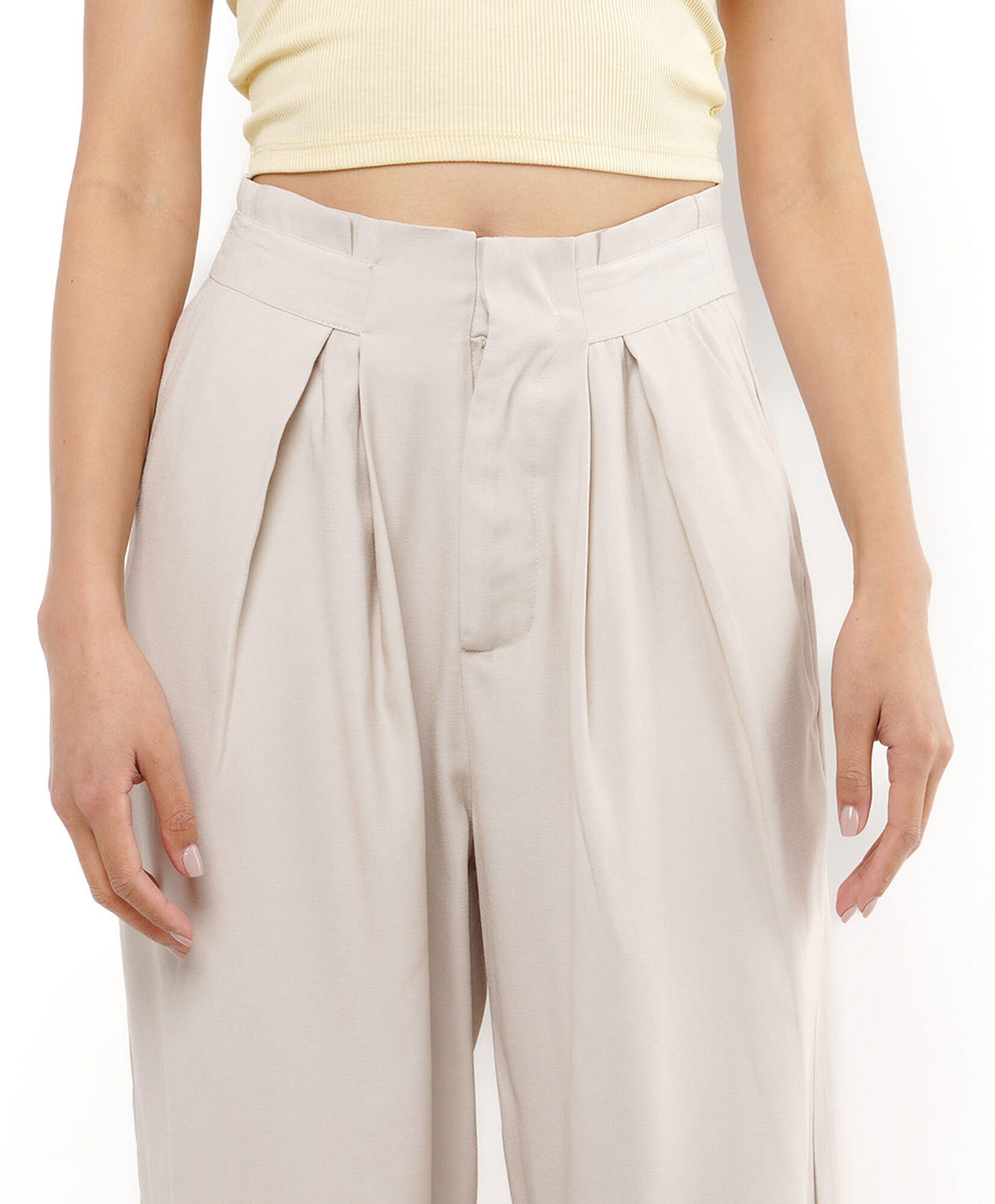 Pantalón mujer detalle pretina Pantalón mujer detalle pretina