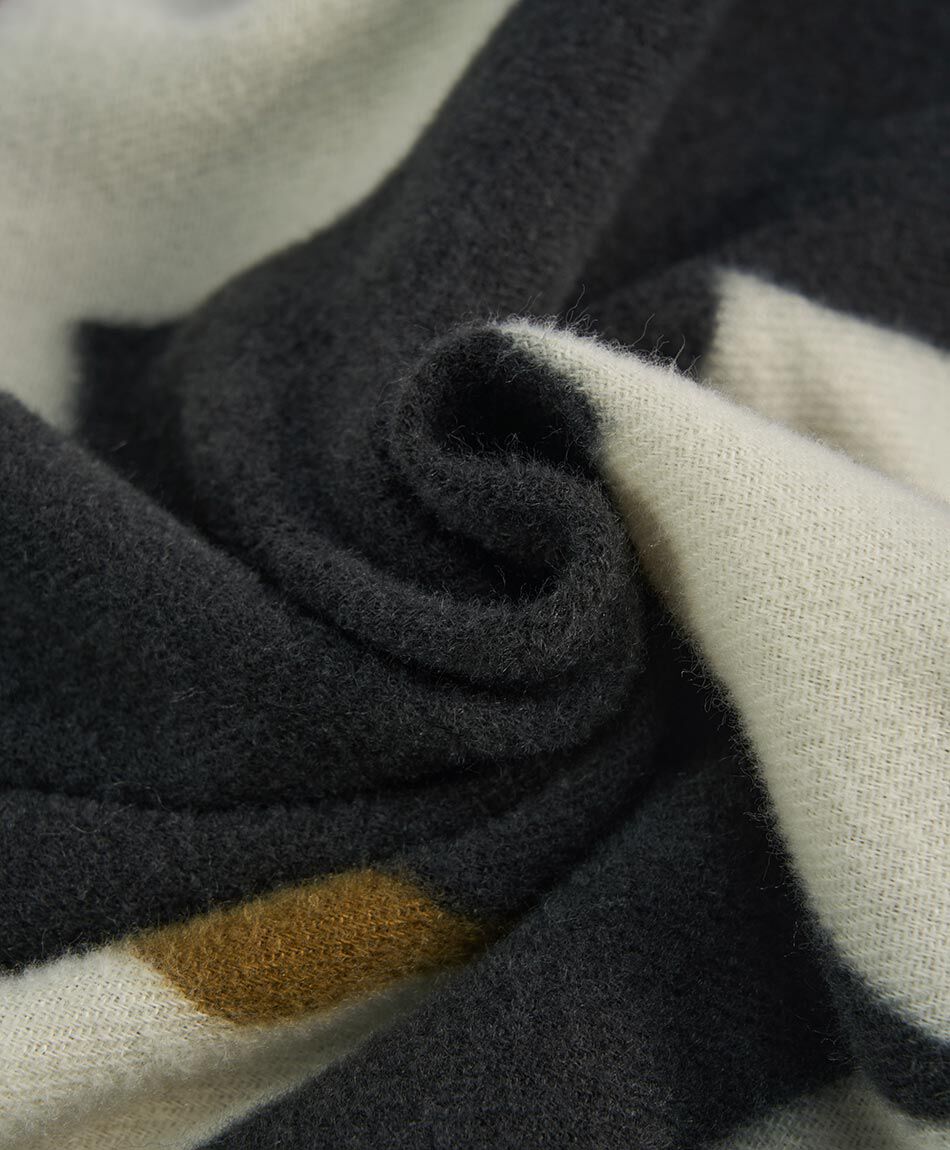 Ruana mujer look floreado