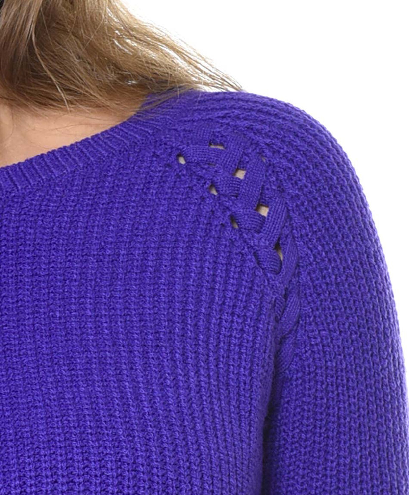 Sweater ranglan trenzas Sweater ranglan trenzas
