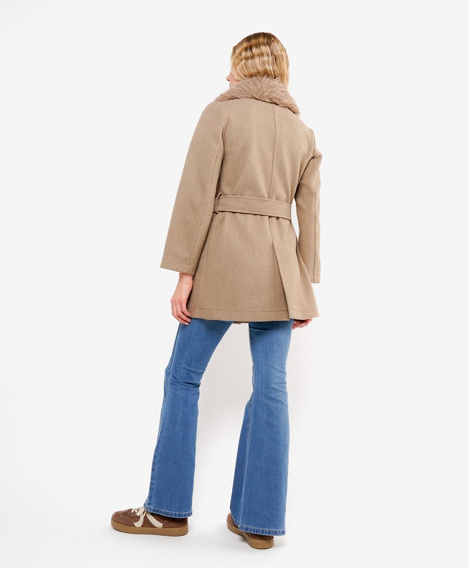 Abrigo mujer cuello pelos