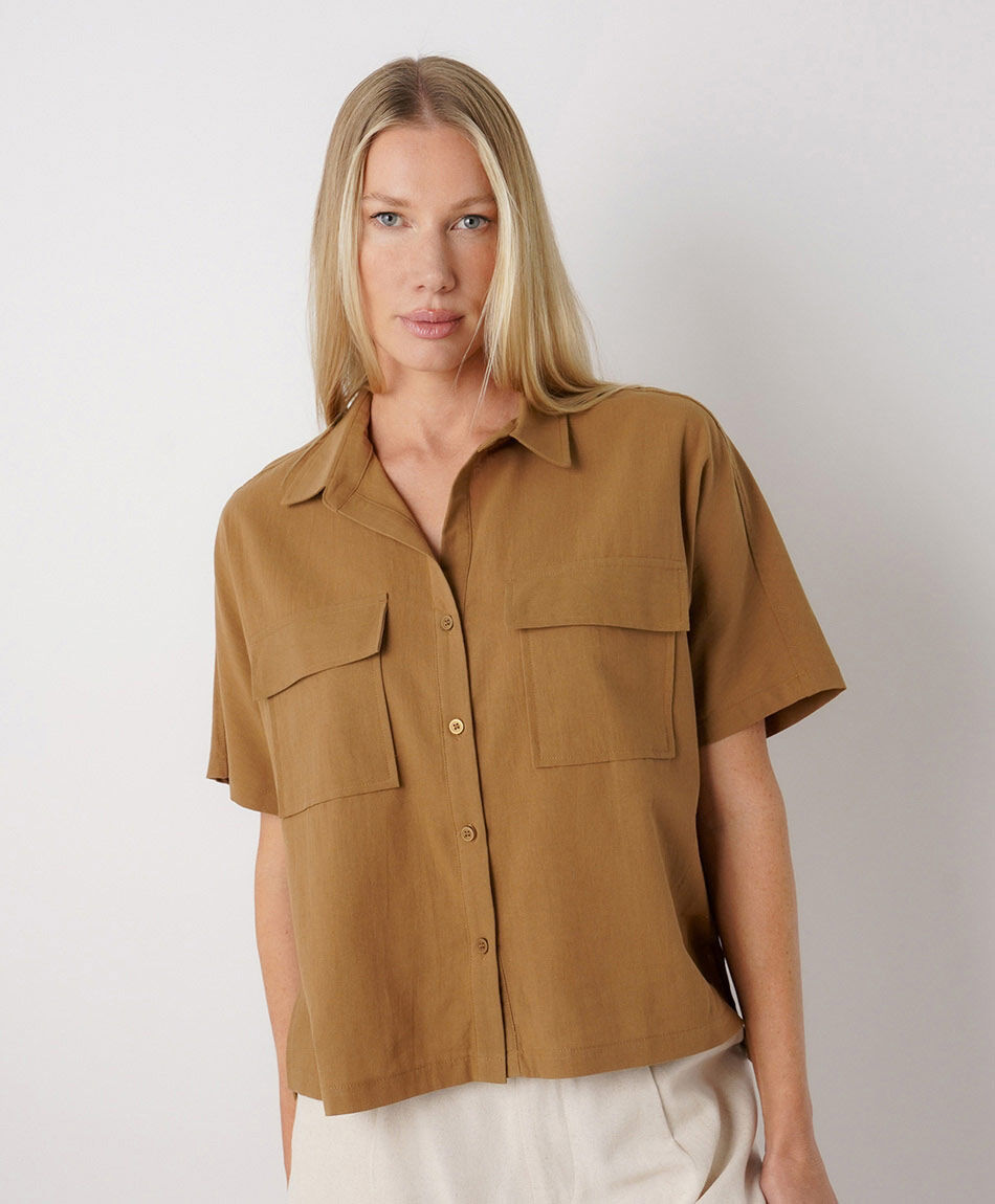 Blusa mujer lino beige bolsillos