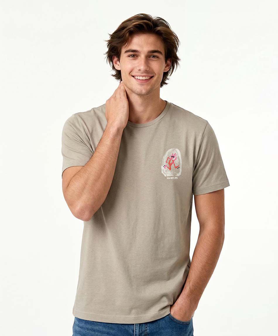 Polera hombre doble print huella