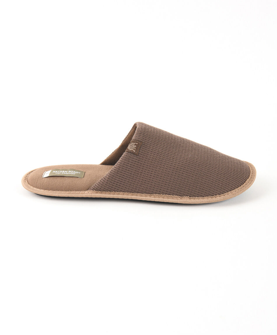 Pantufla hombre caf&eacute;