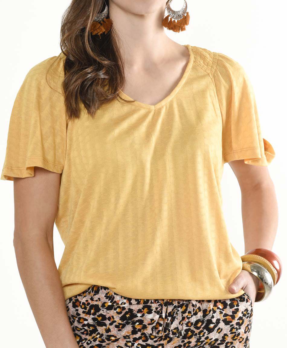 Polera manga corta cuello en v