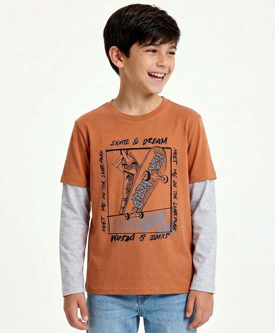 Polera ni&ntilde;o estampado skate