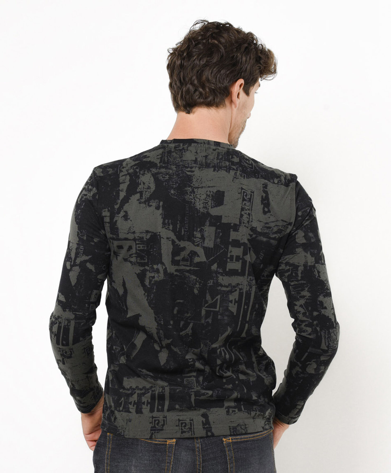 Polera hombre print manga larga Polera hombre print manga larga
