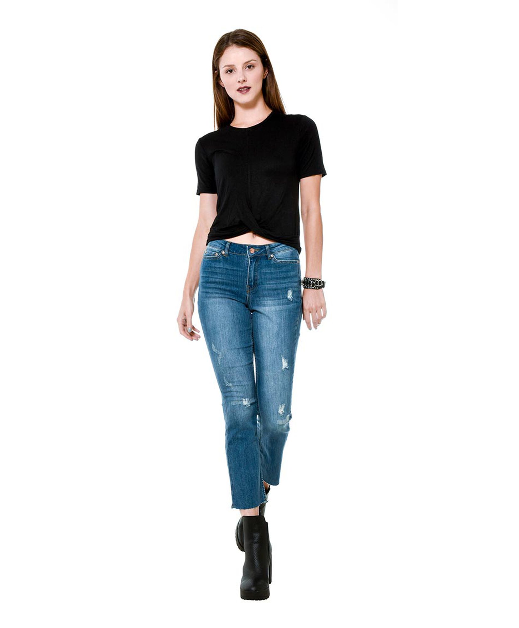 Jeans ancho bolsillo bordado Jeans ancho bolsillo bordado