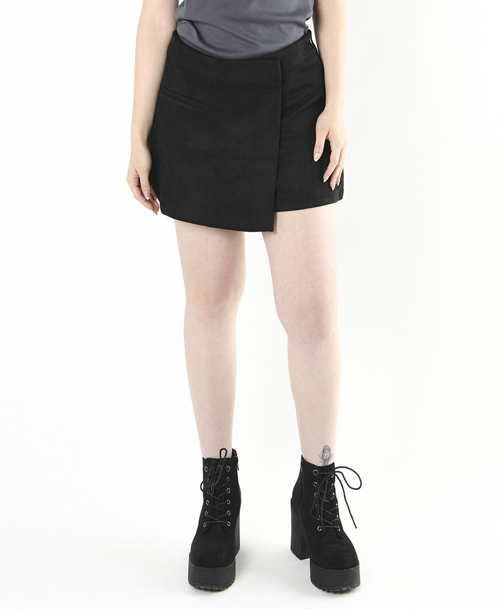 Mini falda mujer suede short negro Mini falda mujer suede short negro
