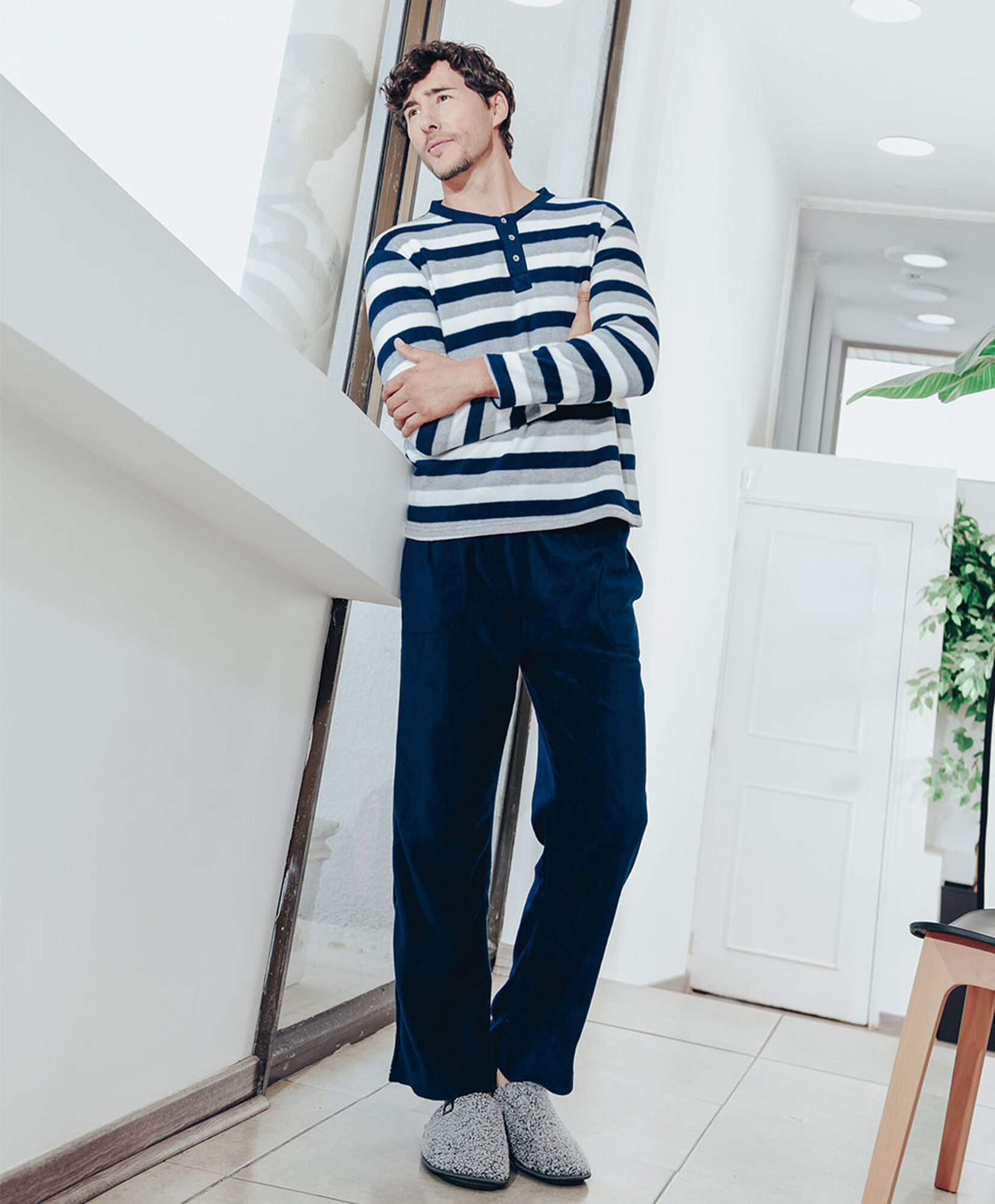 Pijama hombre polar líneas botones Pijama hombre polar líneas botones