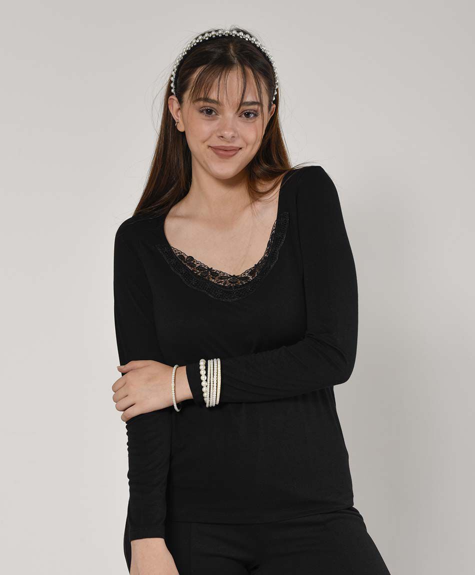 Polera mujer encaje en cuello