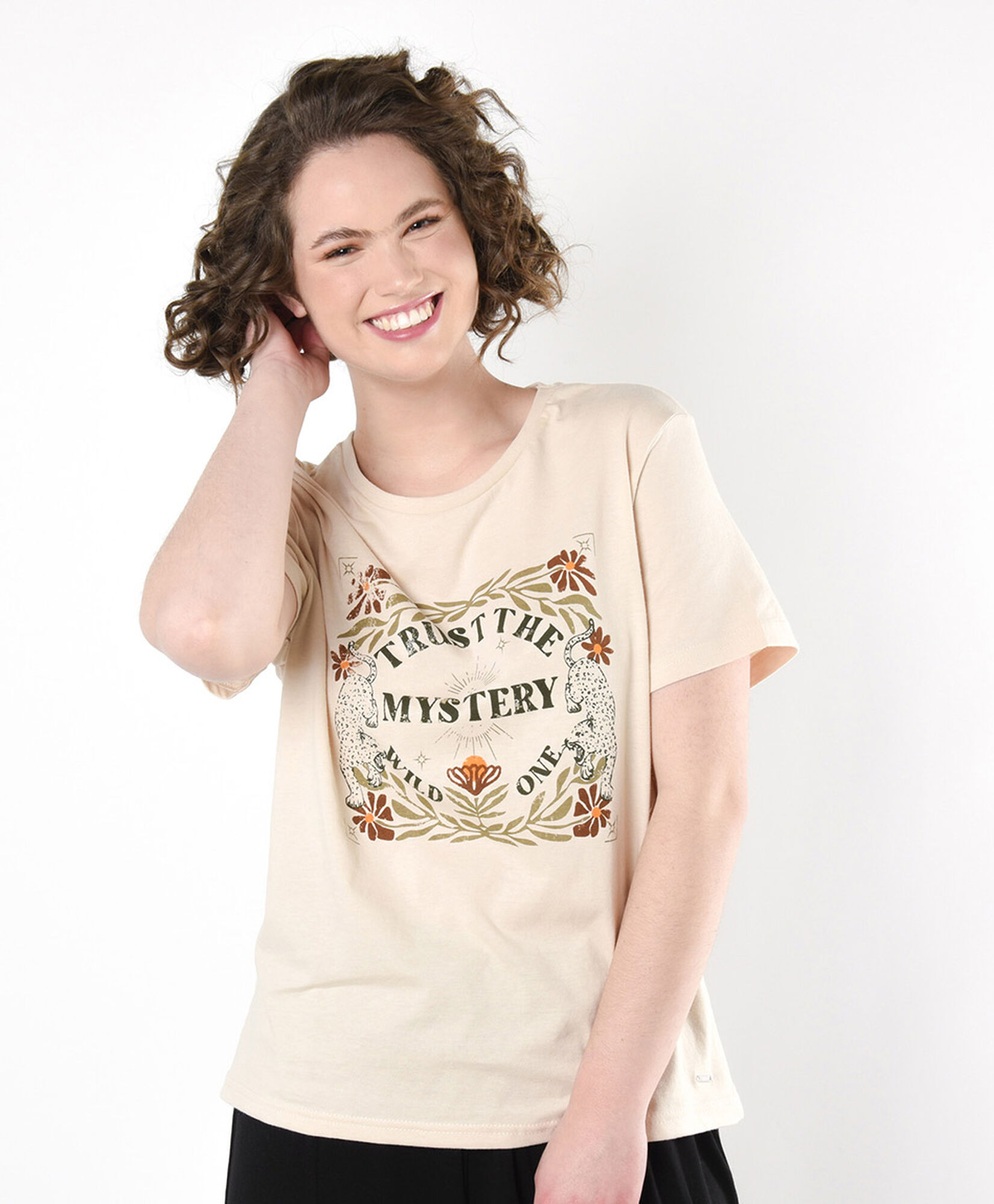 Polera mujer estampado mistery Polera mujer estampado mistery