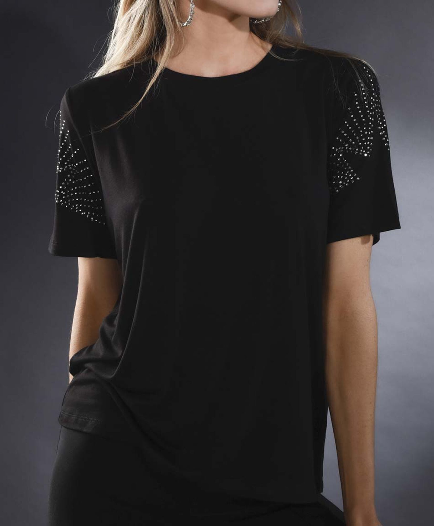 Polera oversize manga corta cuello redondo Polera oversize manga corta cuello redondo