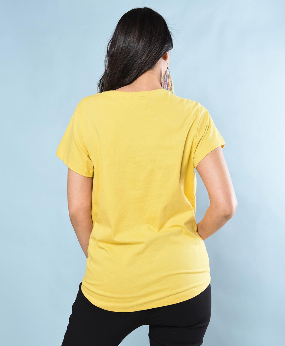 Polera manga corta cuello redondo