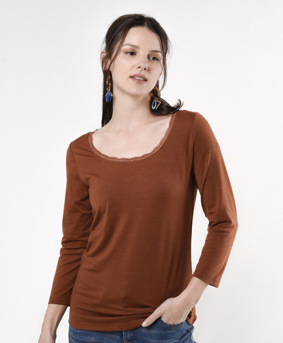 Polera mujer cuello encaje