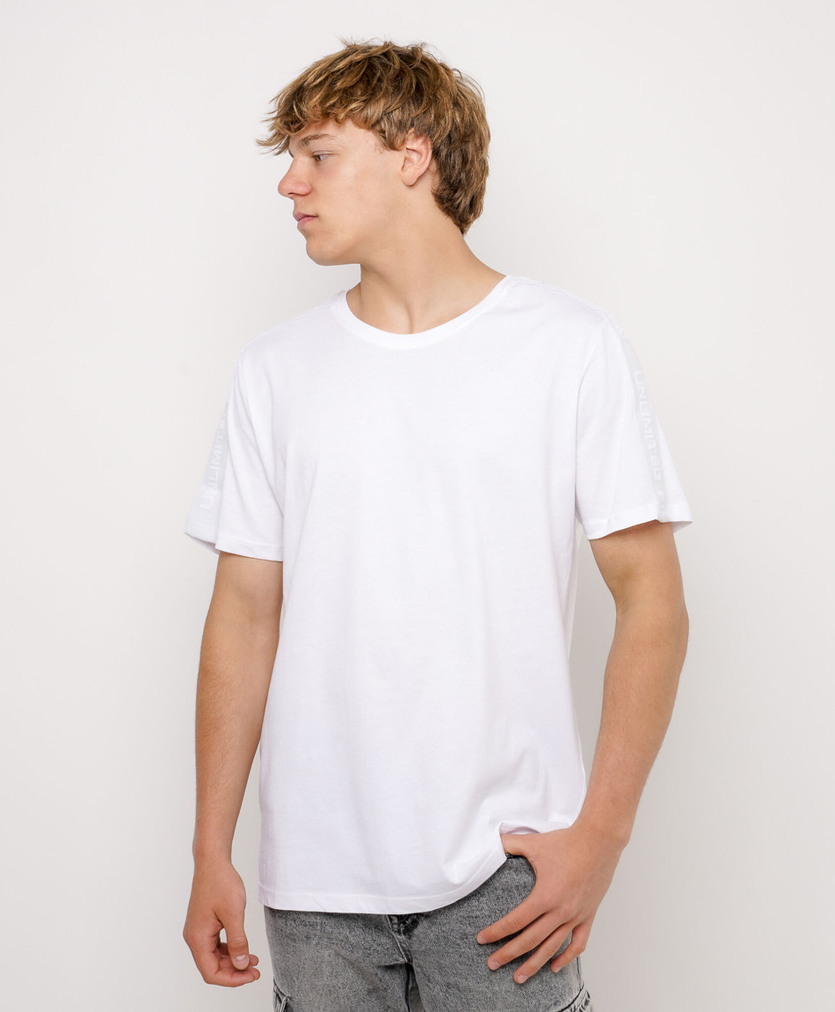 Polera hombre lisa básica Polera hombre lisa básica