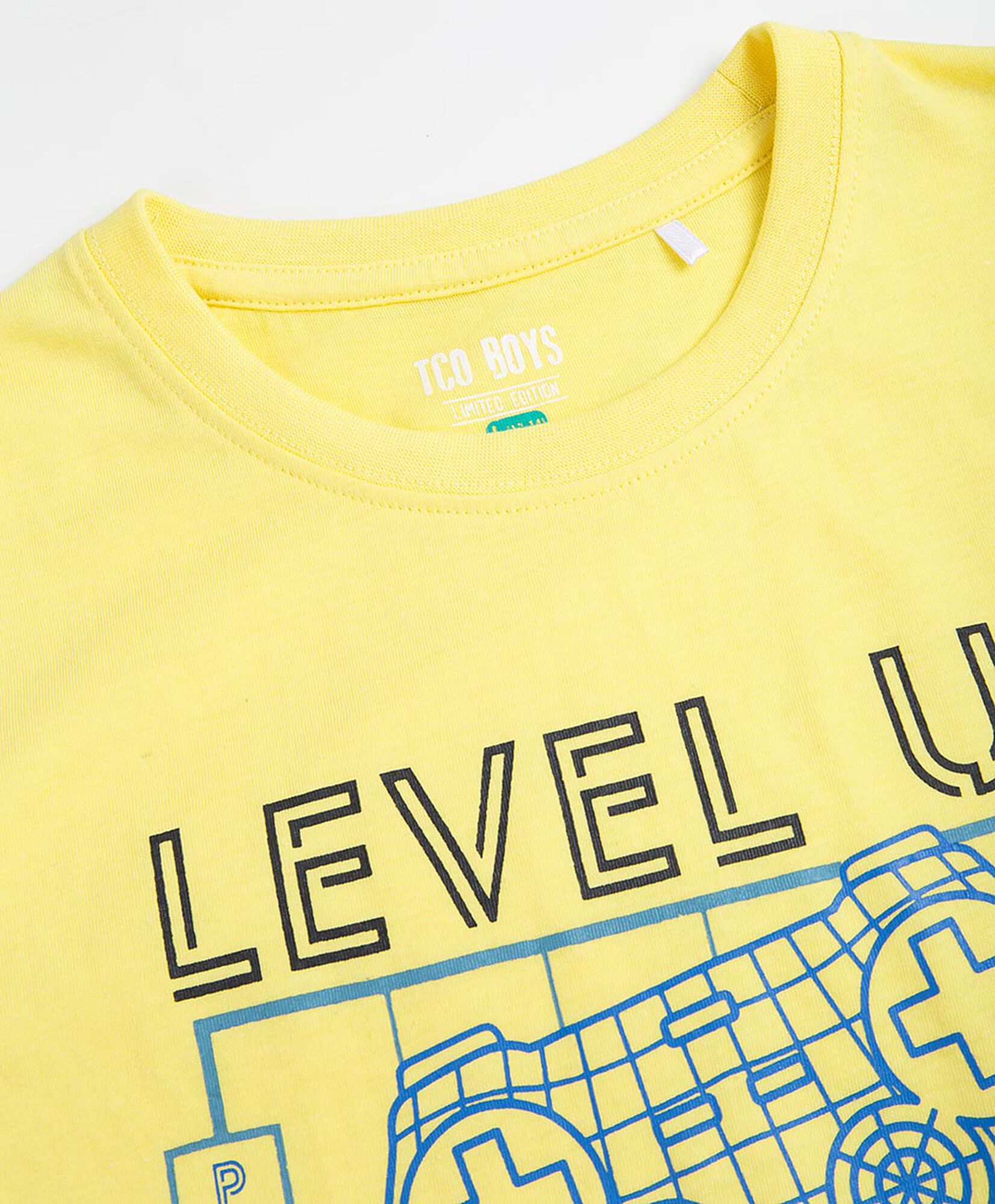 Polera niño level up sin mangas Polera niño level up sin mangas