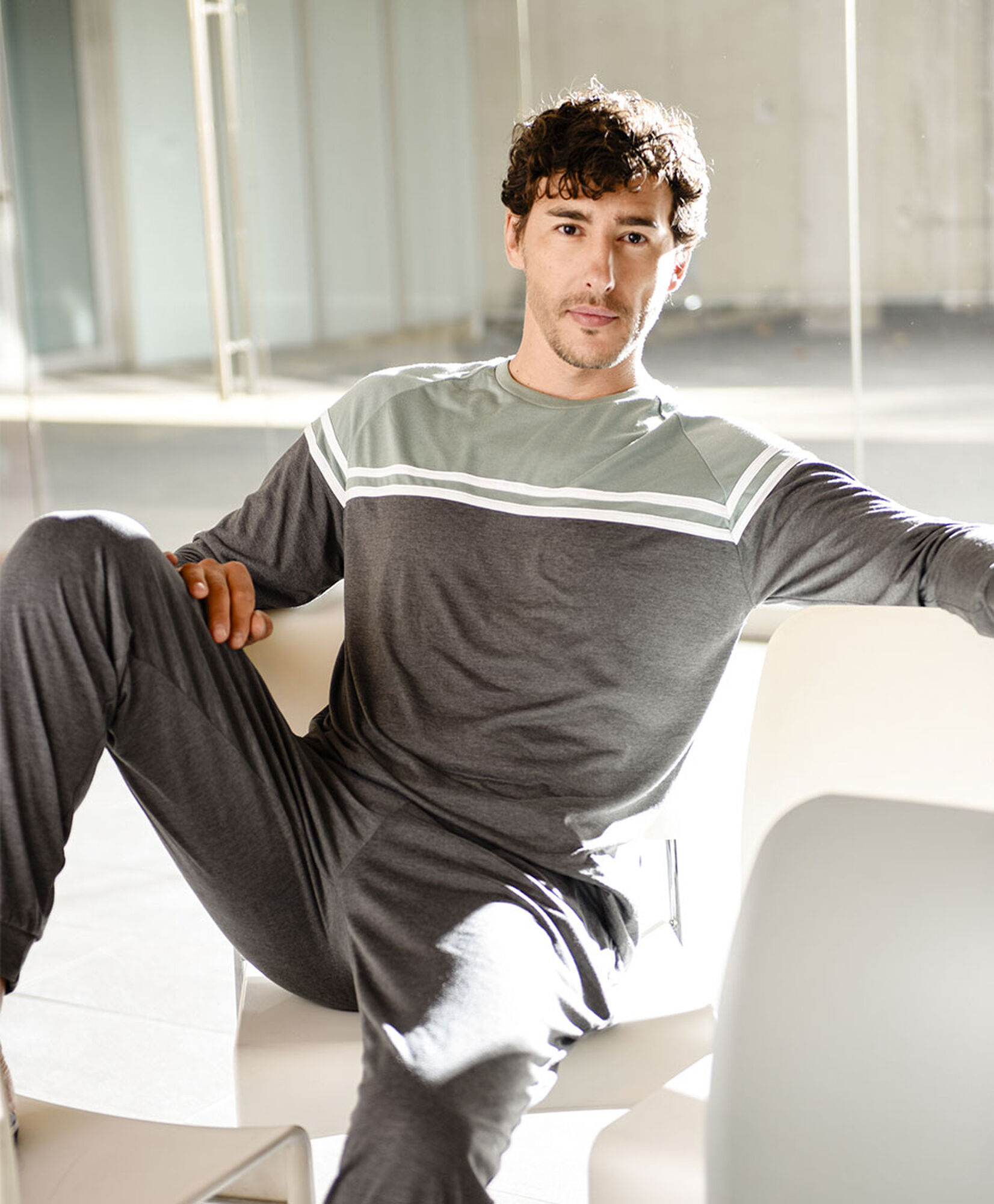 Pijama hombre tricolor Pijama hombre tricolor