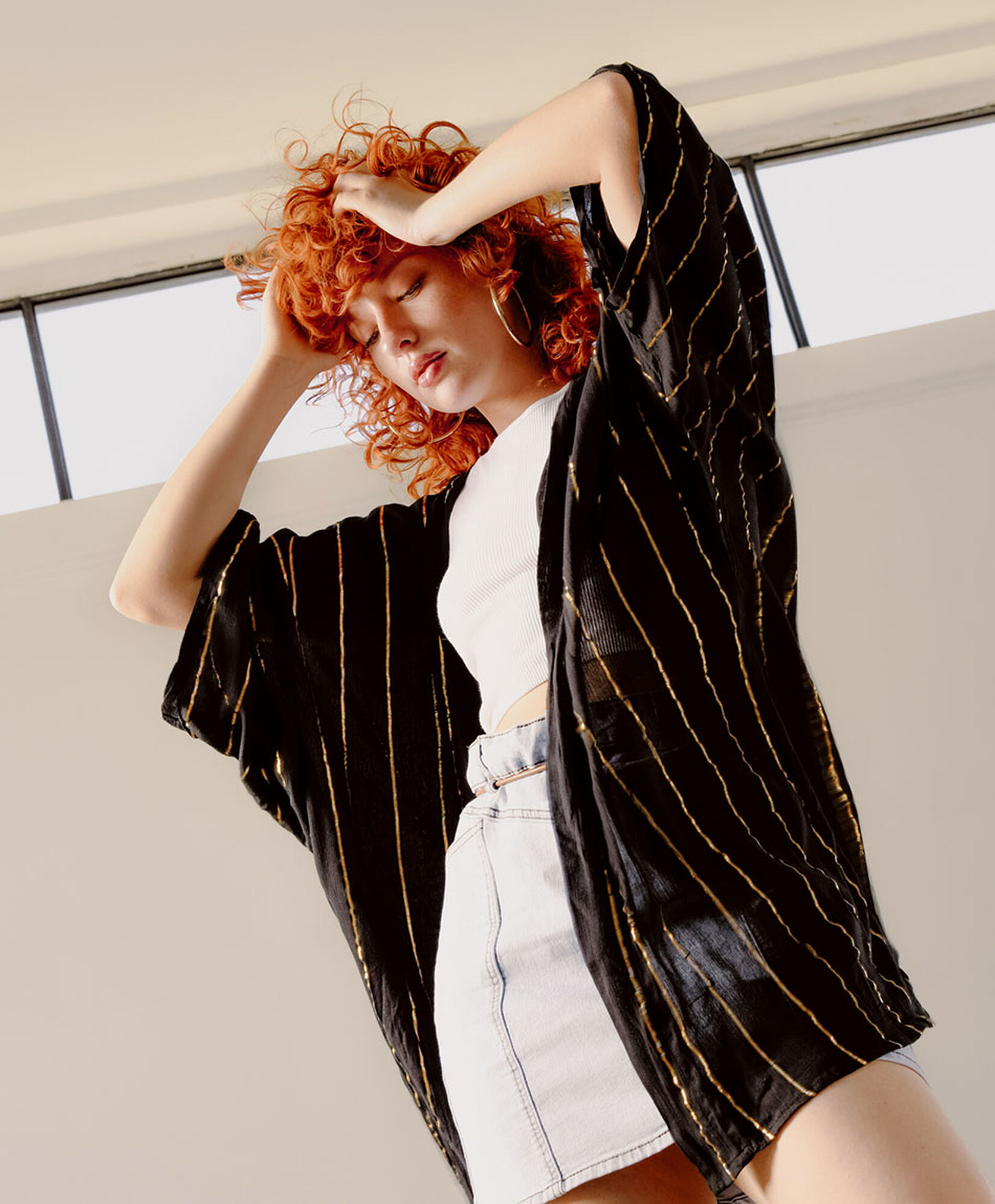 Kimono mujer líneas doradas Kimono mujer líneas doradas