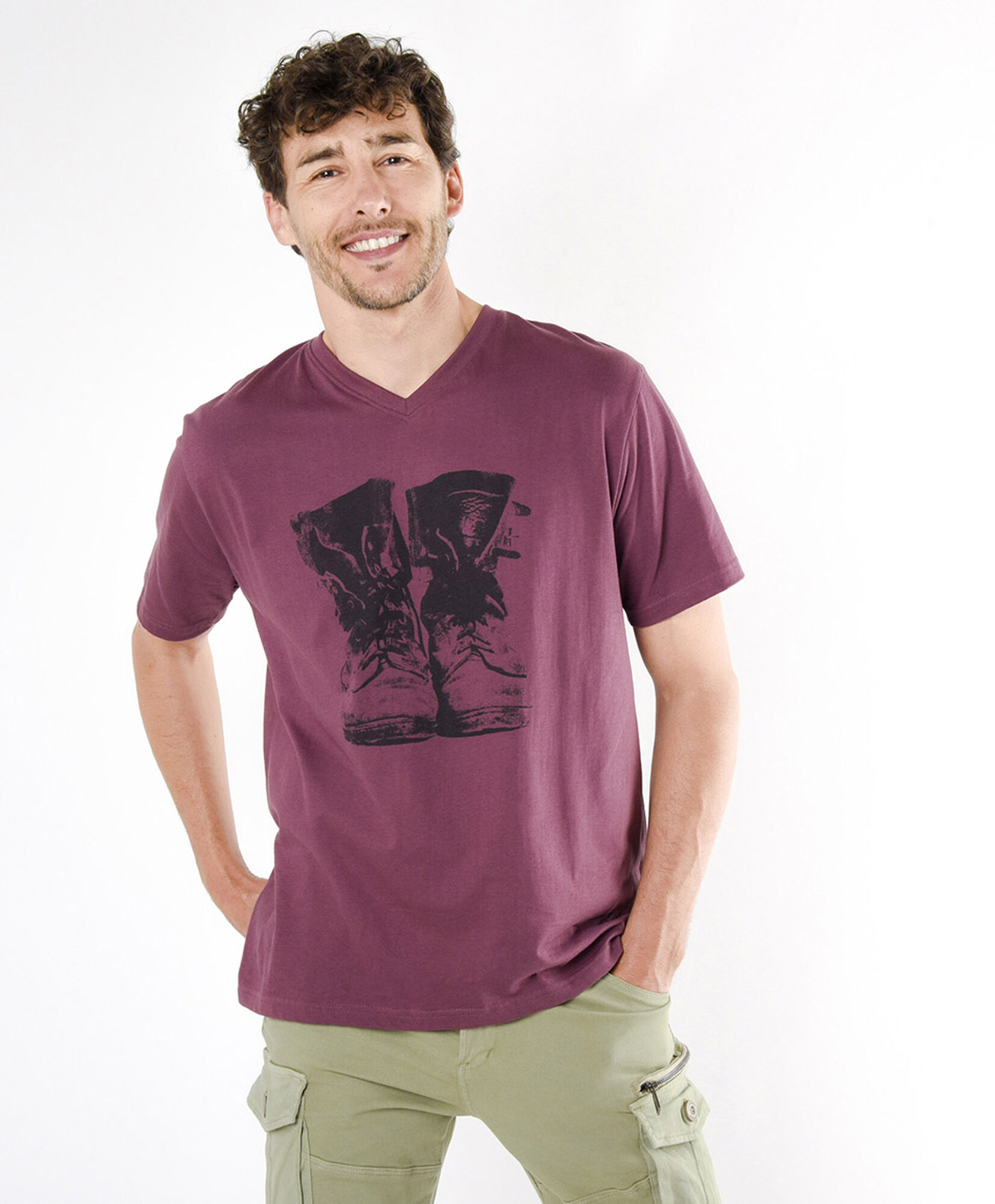 Polera hombre estampado zapatos Polera hombre estampado zapatos