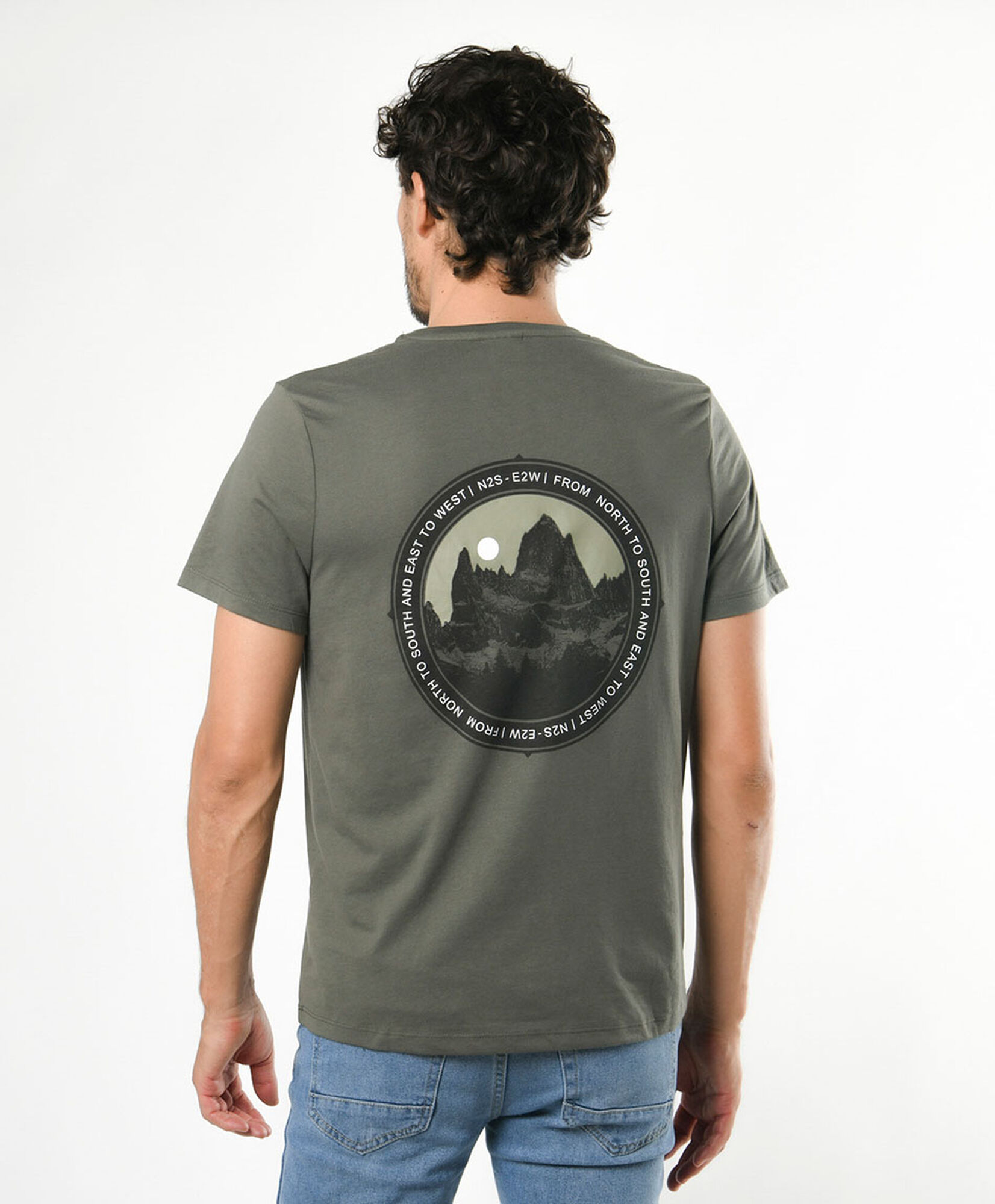 Polera hombre estampado adventure Polera hombre estampado adventure