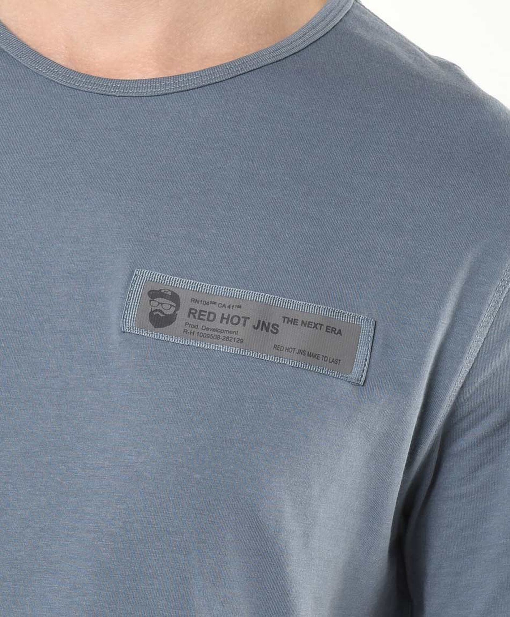 Polera hombre lisa colores parche Polera hombre lisa colores parche