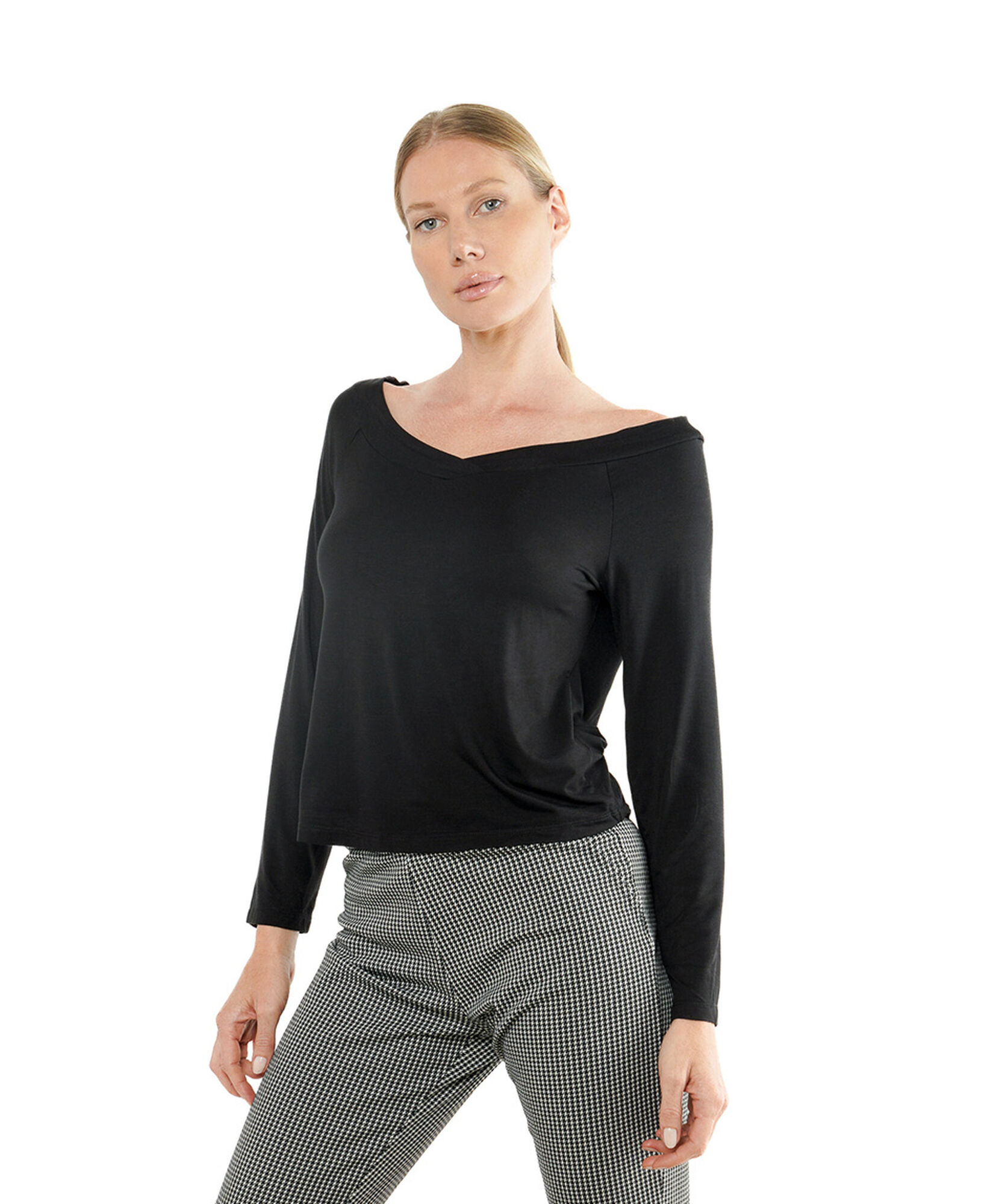 Polera mujer cuello abierto en v Polera mujer cuello abierto en v