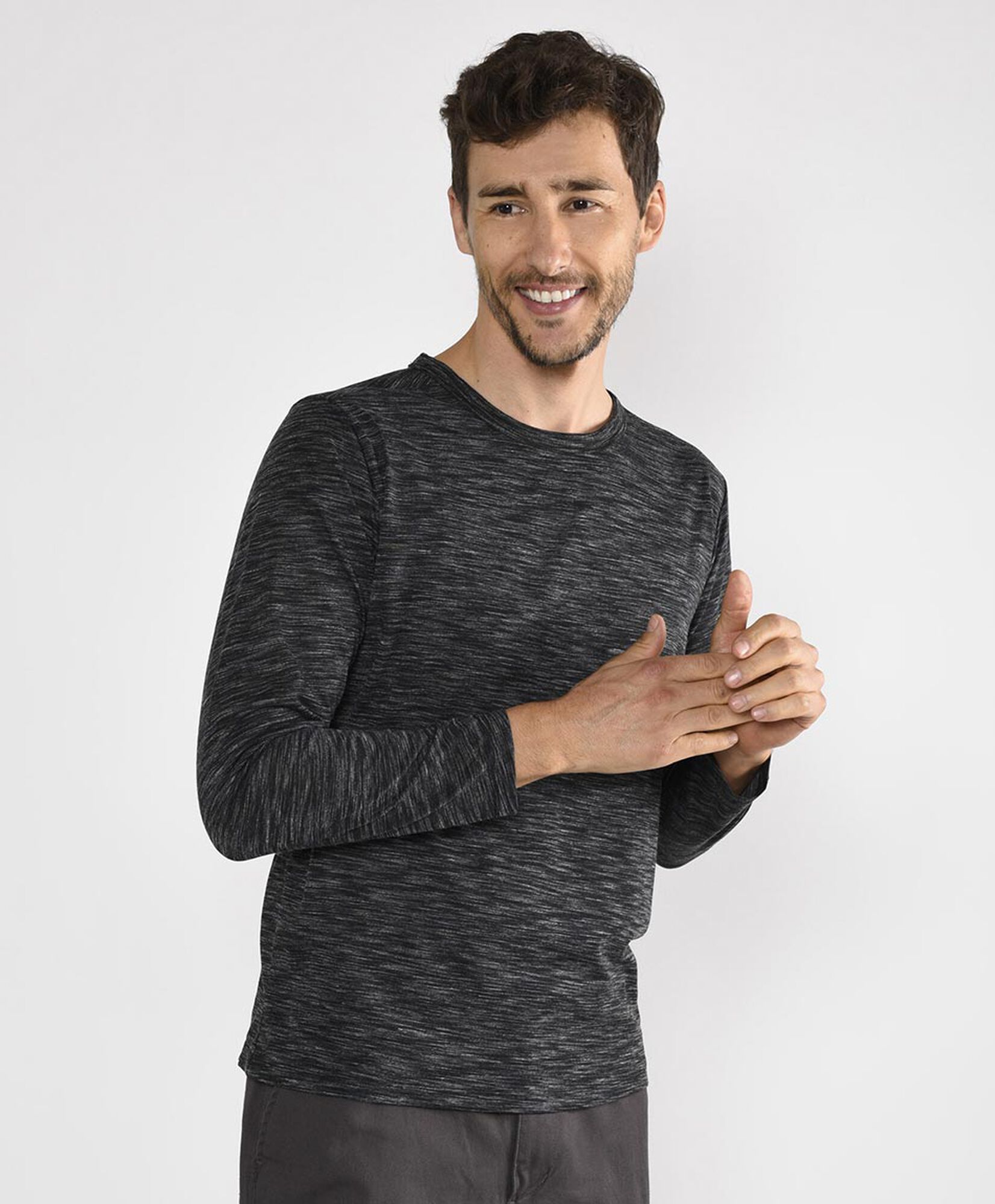 Polera manga larga cuello redondo Polera manga larga cuello redondo