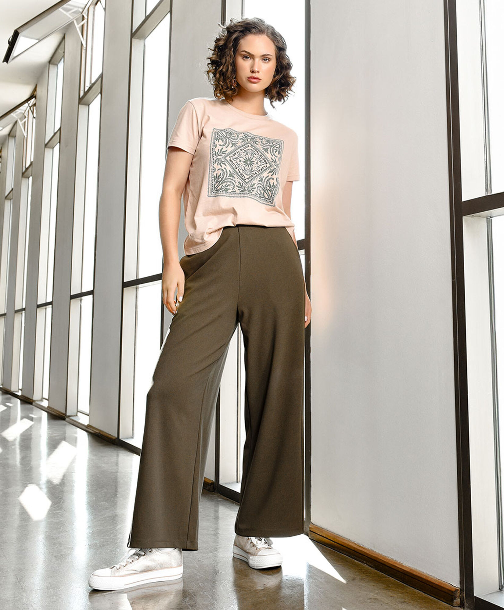 Pantalón mujer liso wide Pantalón mujer liso wide