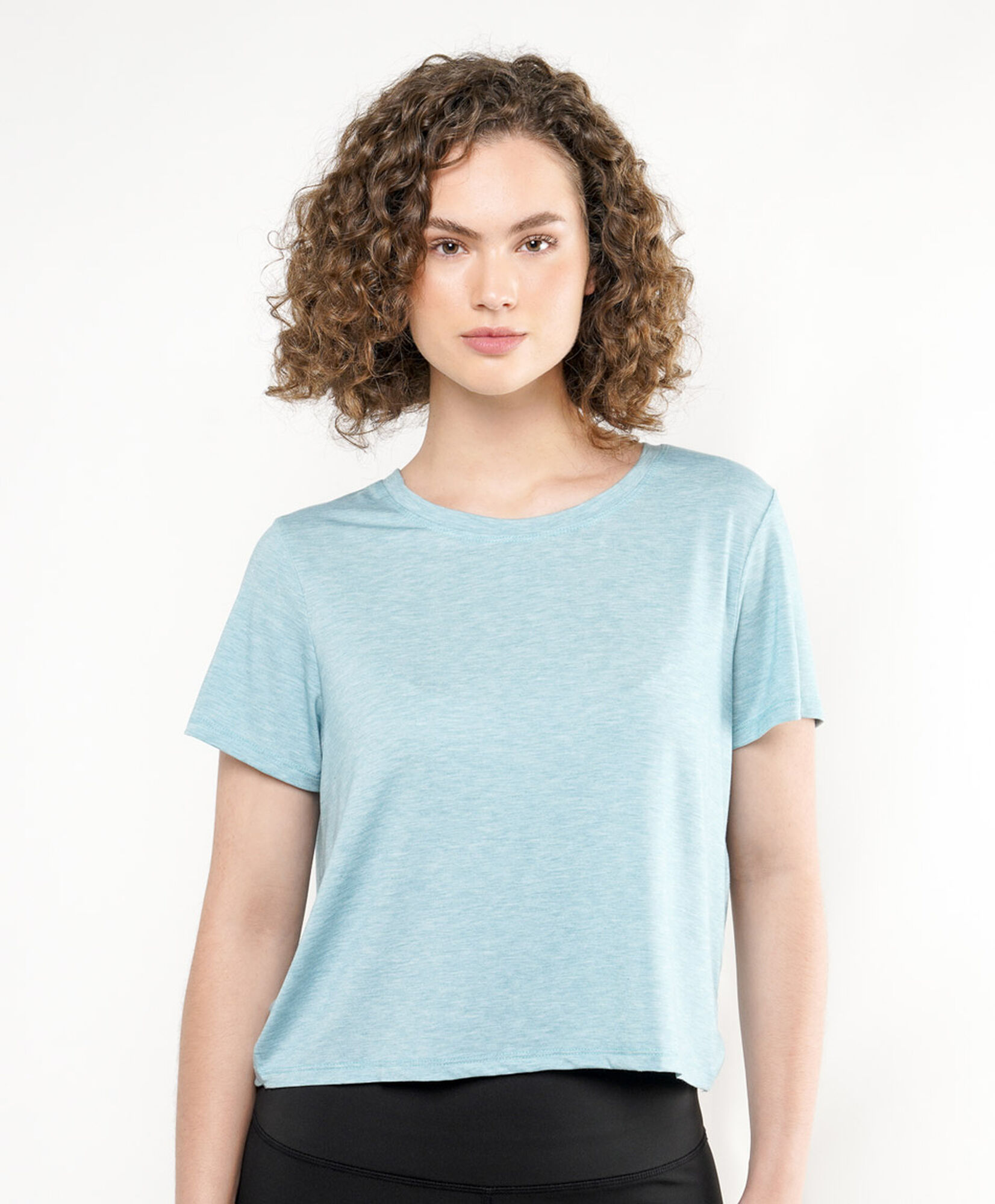 Polera deportiva mujer espalda abierta Polera deportiva mujer espalda abierta
