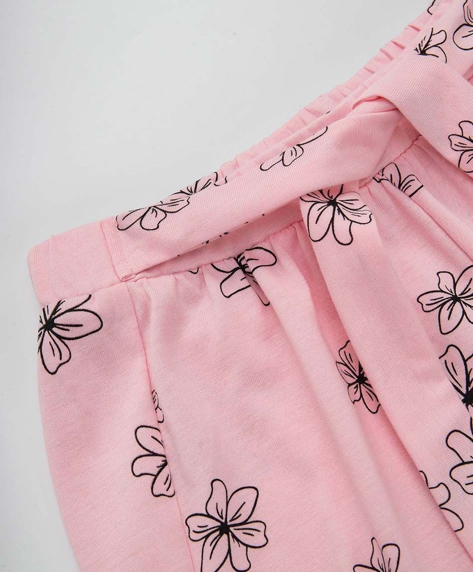 Short ni&ntilde;a flores
