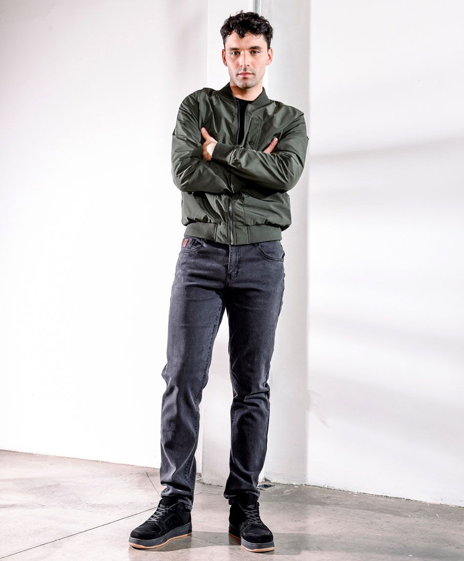 Jeans hombre cl&aacute;sico slim fit