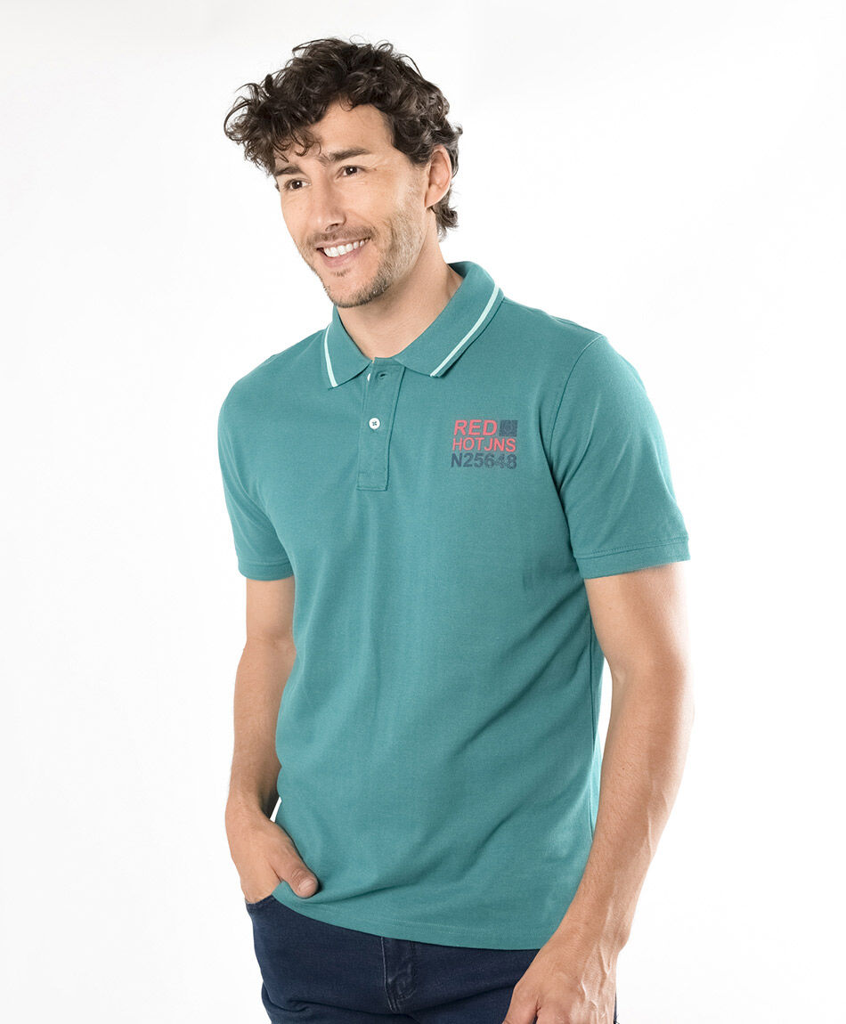 Polera hombre mini print cuello piqu&eacute; colores