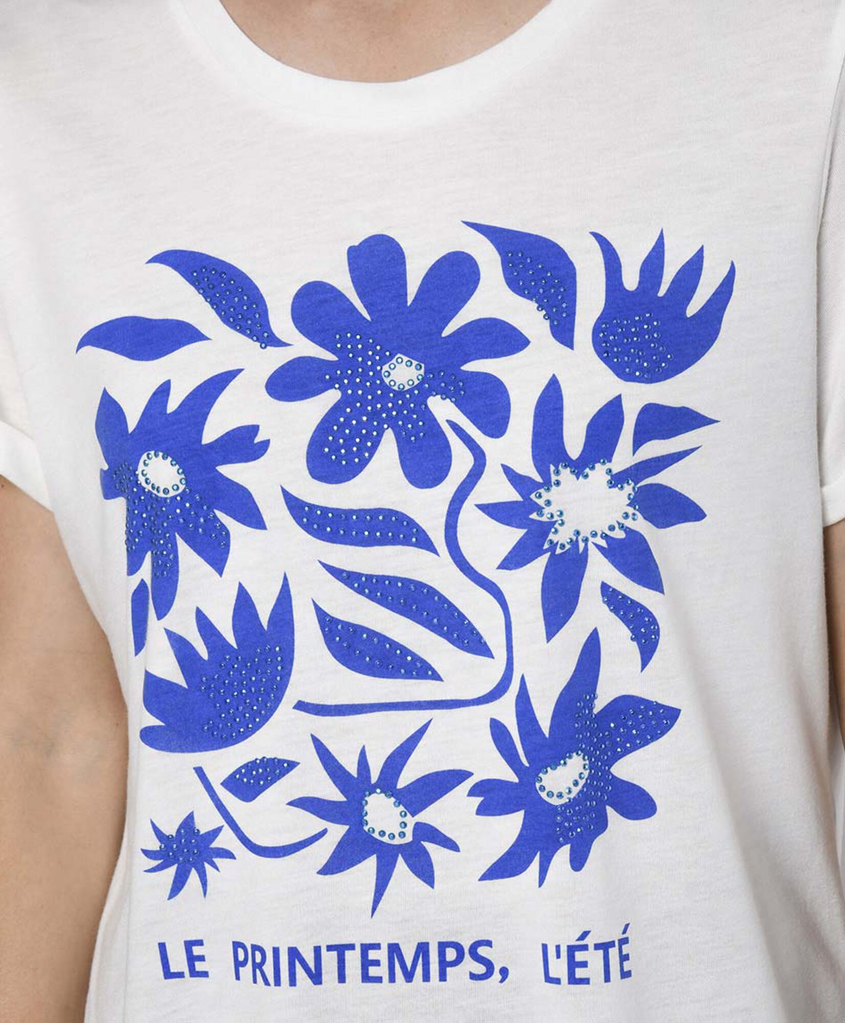Polera mujer flores y tachas Polera mujer flores y tachas