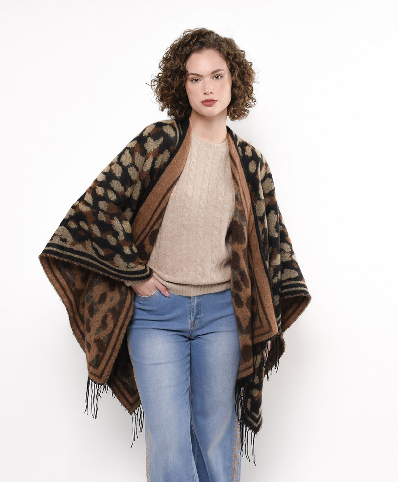 Poncho mujer animal print flecos Poncho mujer animal print flecos