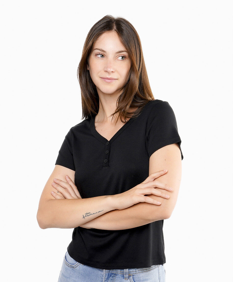 Polera mujer cuello abotonado black